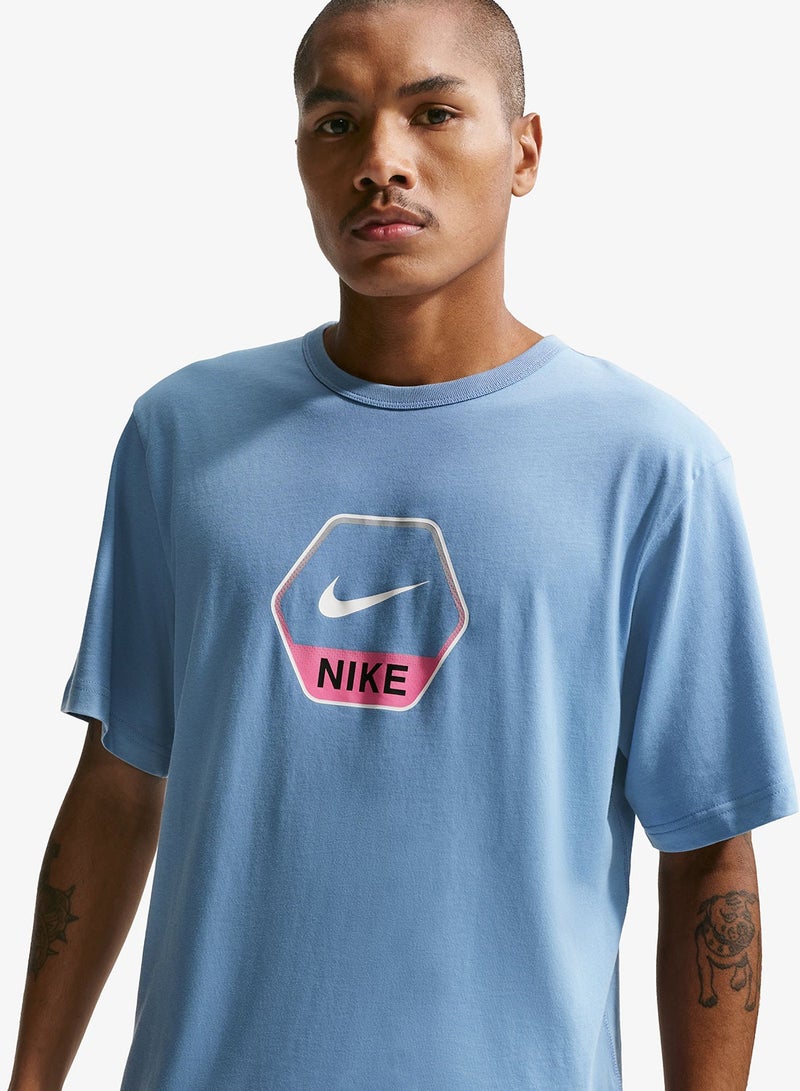 Nike Nsw Graphic T-Shirt - Image 1
